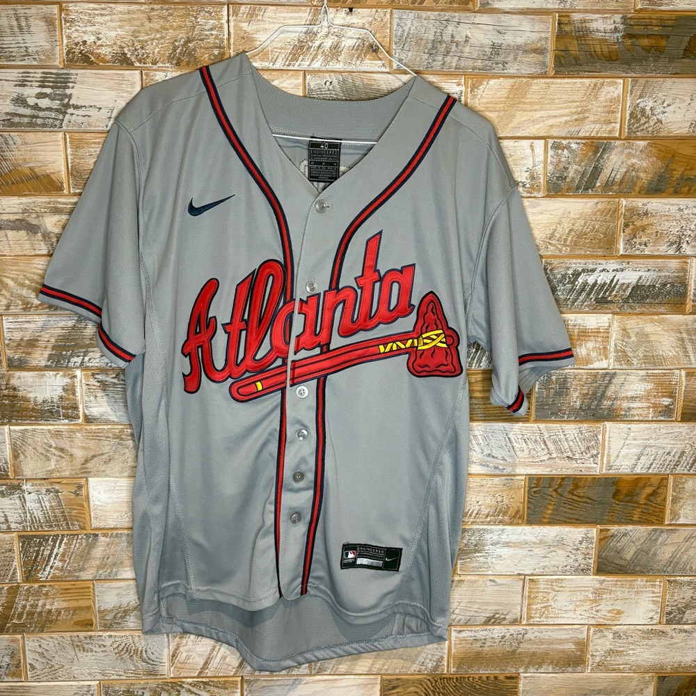 Nike Maddux #31 Gray&Red Atlanta Braves Baseball Jersey. Size M. Good Condition